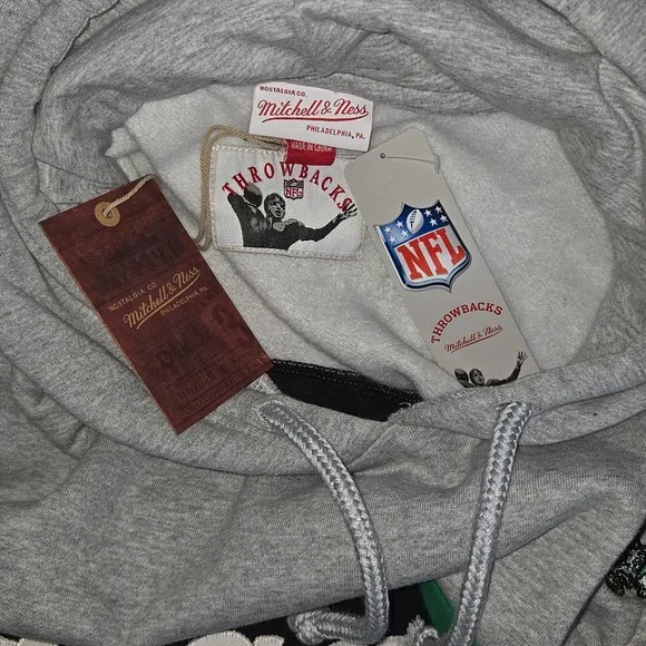 Mitchell & Ness NFL Throwback Philadelphia Eagles Hoodie 4XLT – Rare Big & Tall Sweatshirts & Hoodies